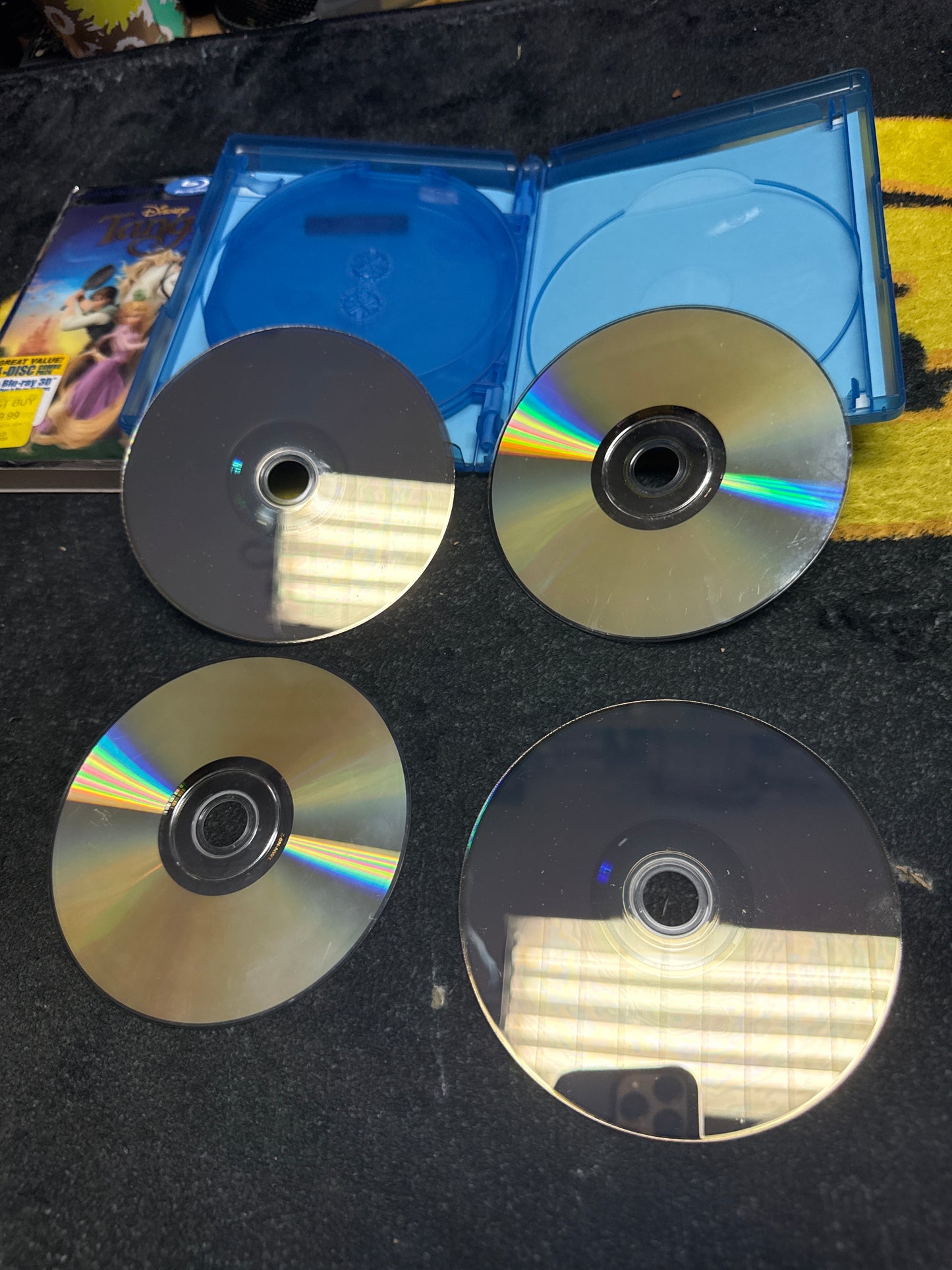 Tangled 3D Blu Ray + Blu Ray + DVD + Digital with Lenticular Slip (Used)