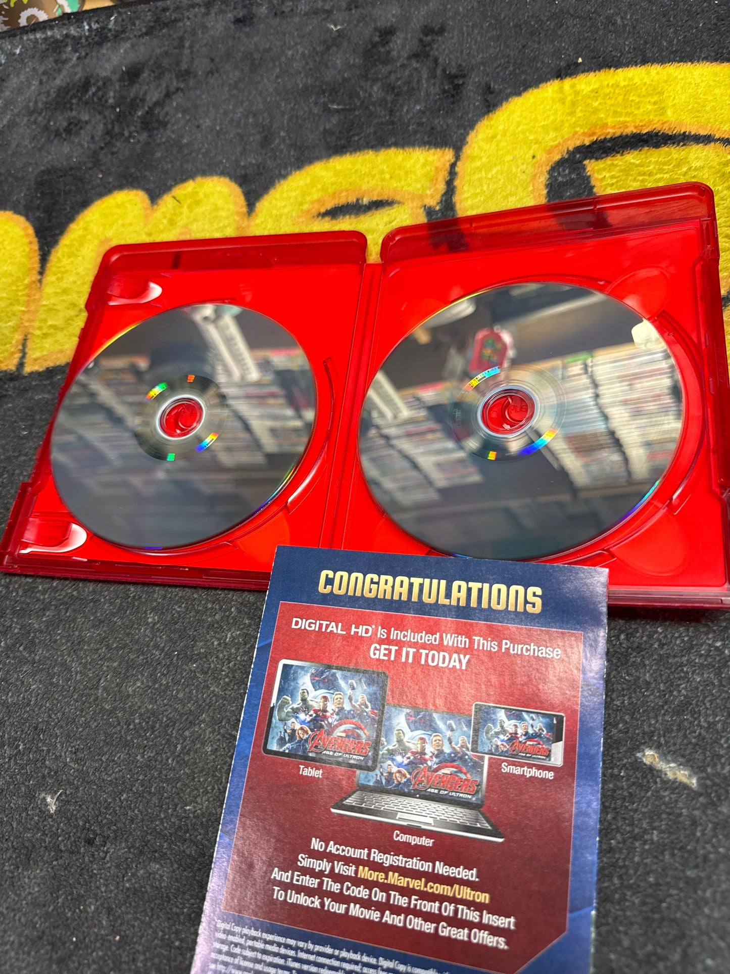 Avengers Age of Ultron Collectors Edition 3D Blu Ray + Blu Ray (Used)
