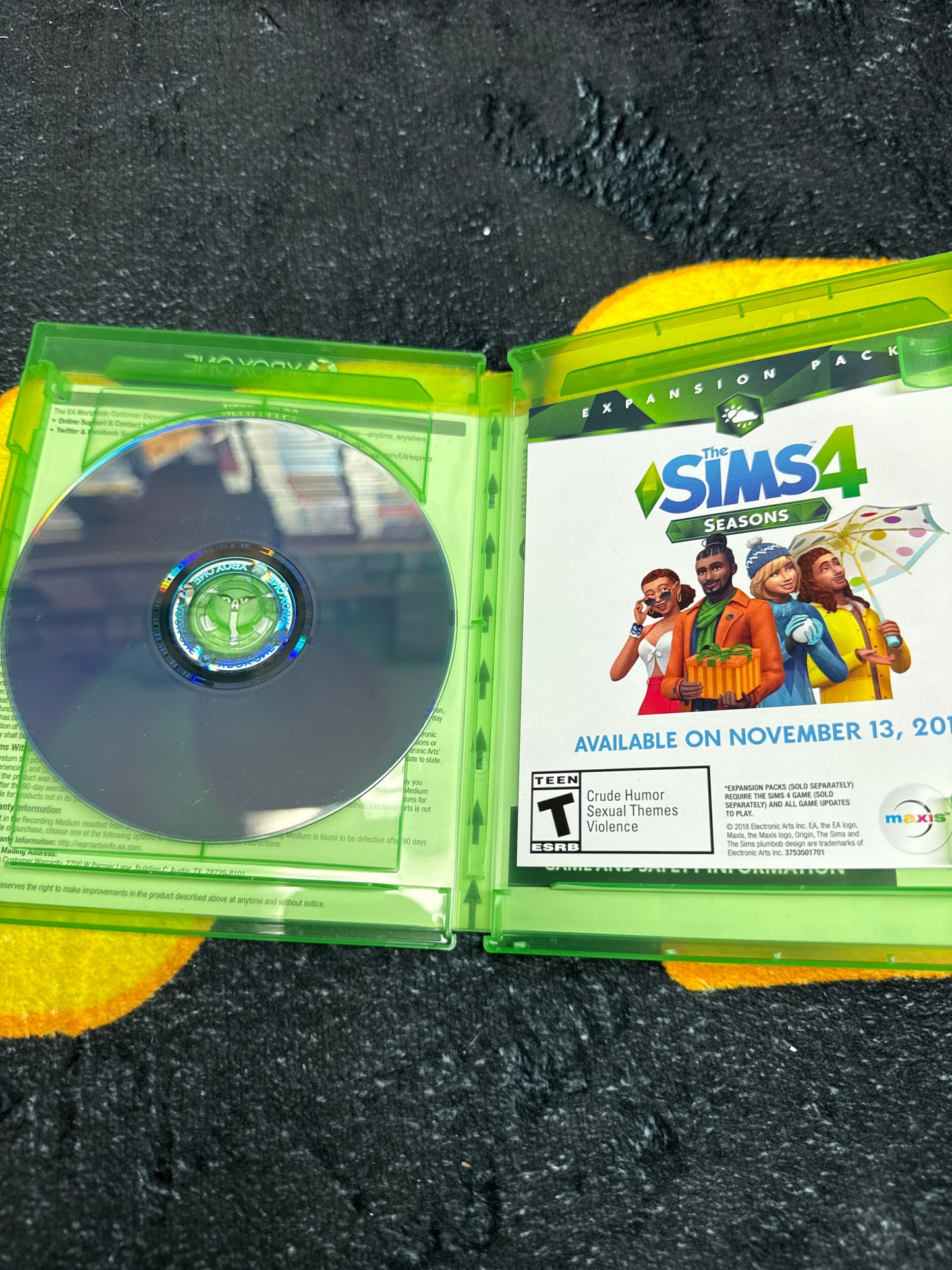 Sims 4 Bundle + Cats & Dogs for Microsoft Xbox One (Used)
