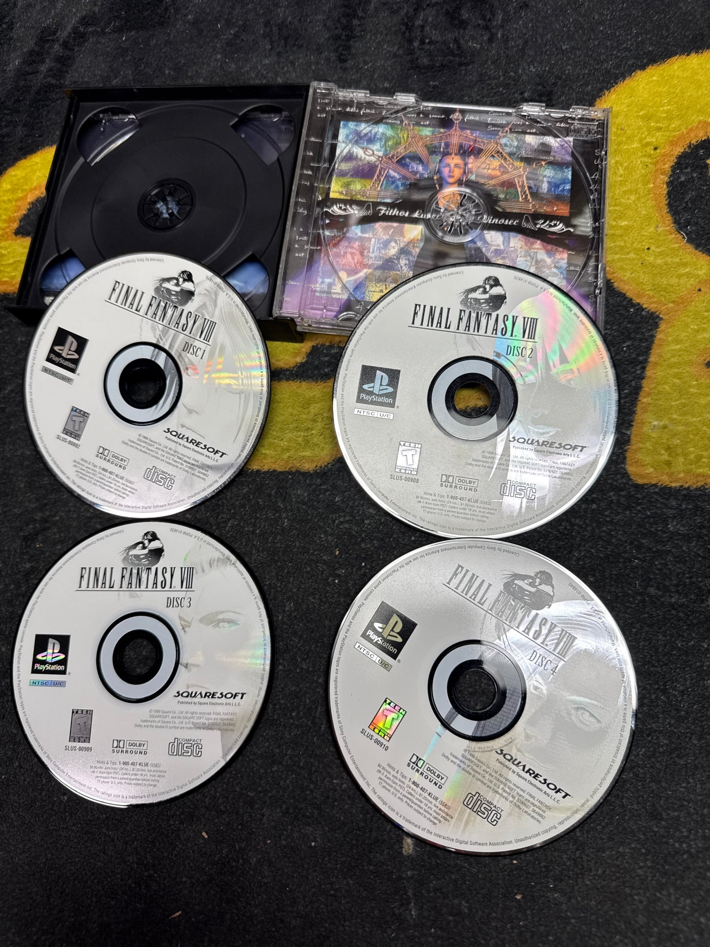 Final Fantasy VIII for Sony PlayStation (Cracked Case) (Used)