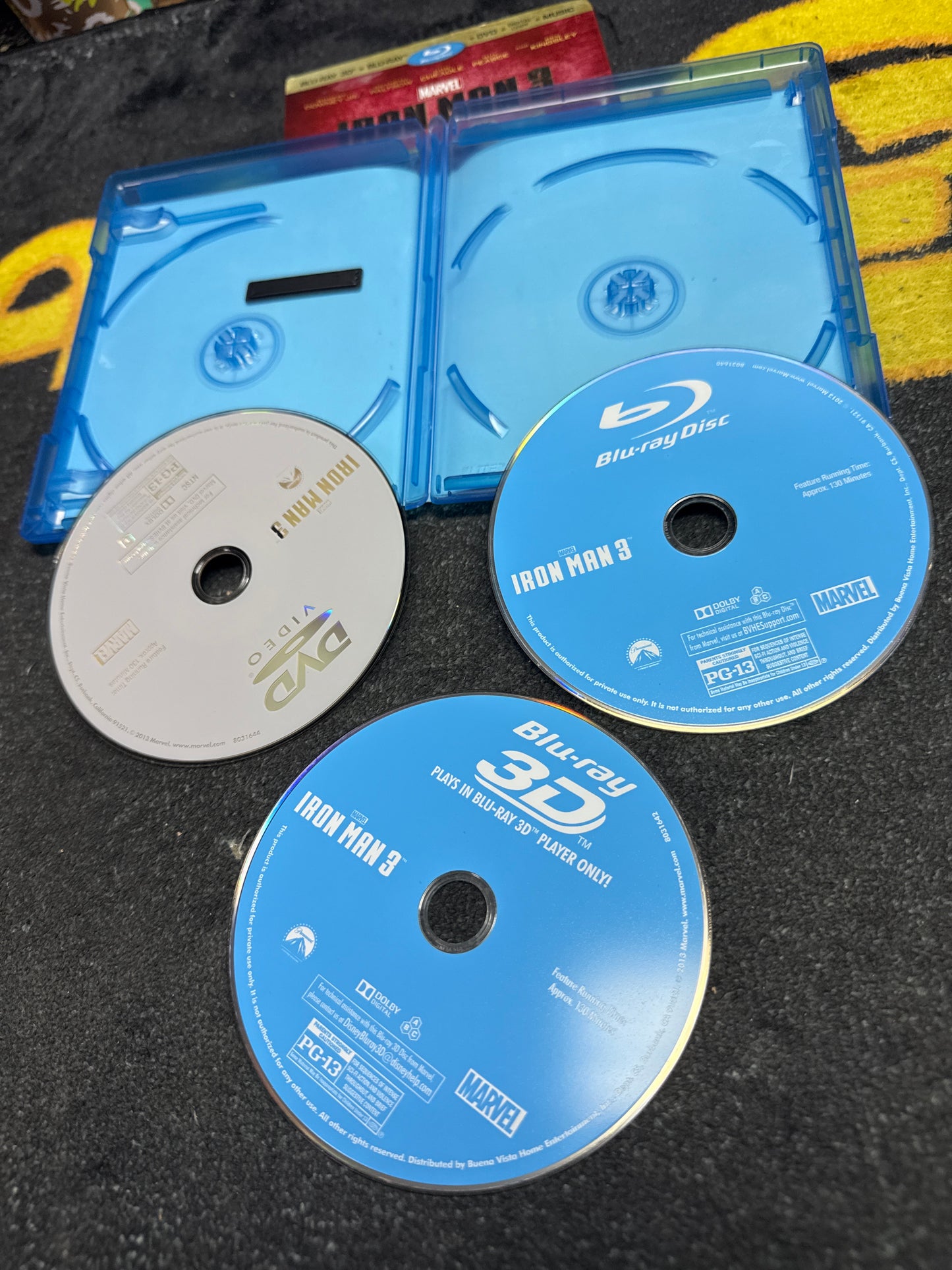Iron Man 3 3D Blu Ray + Blu Ray + DVD with Slip Cover (Used)