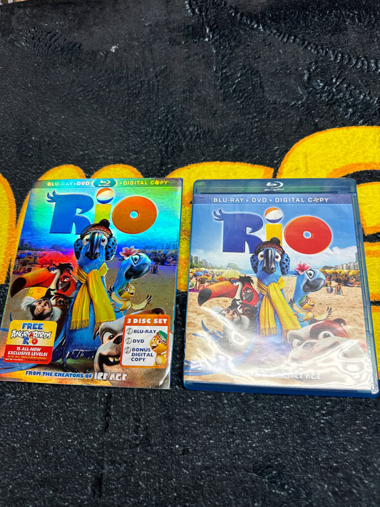 Rio Blu Ray + DVD with Slip Cover (Used)