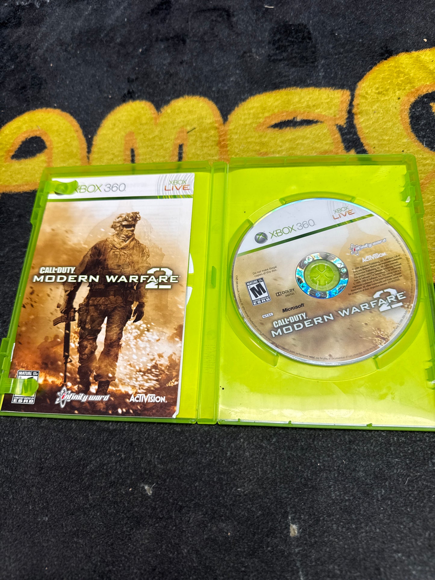 Call of Duty Modern Warfare 2 for Microsoft Xbox 360 (Used)