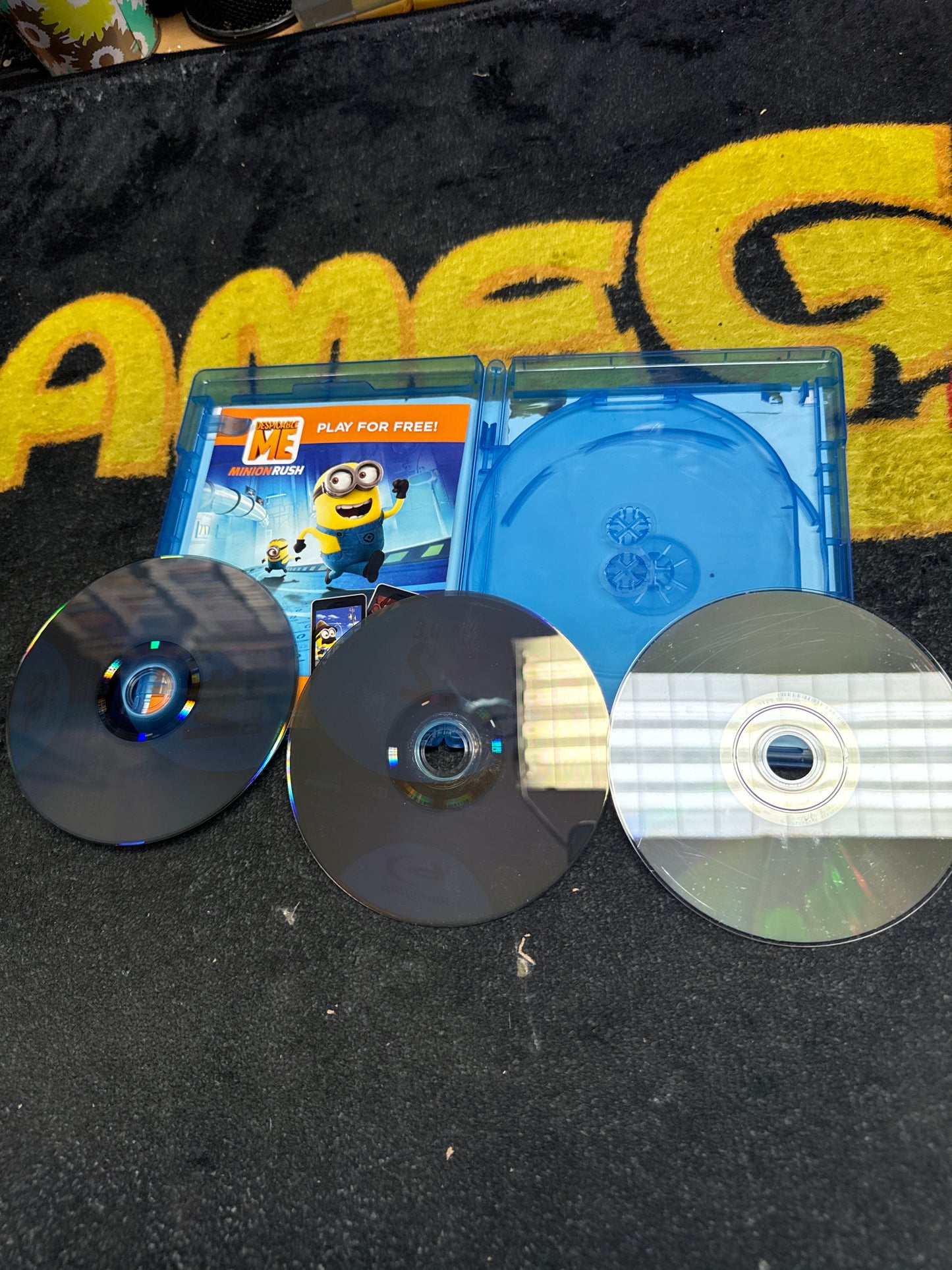 Despicable Me 2 3D Blu Ray + Blu Ray + DVD (Used)