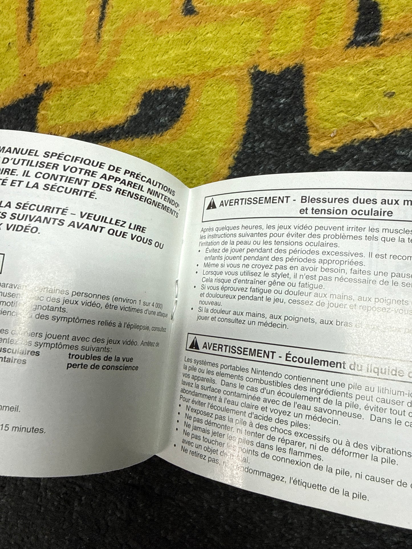 The Sims 2 Pets INSTRUCTIONS ONLY for Nintendo Gameboy Advance (Used)