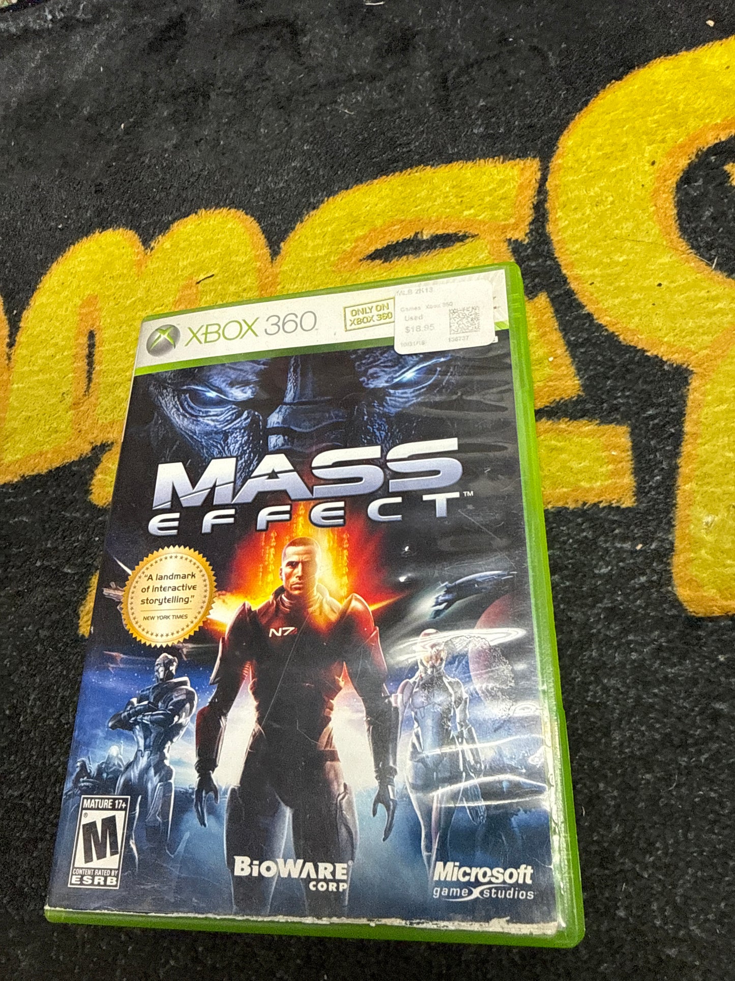 Mass Effect (Platinum Hits Disc) for Microsoft Xbox 360 (Used)
