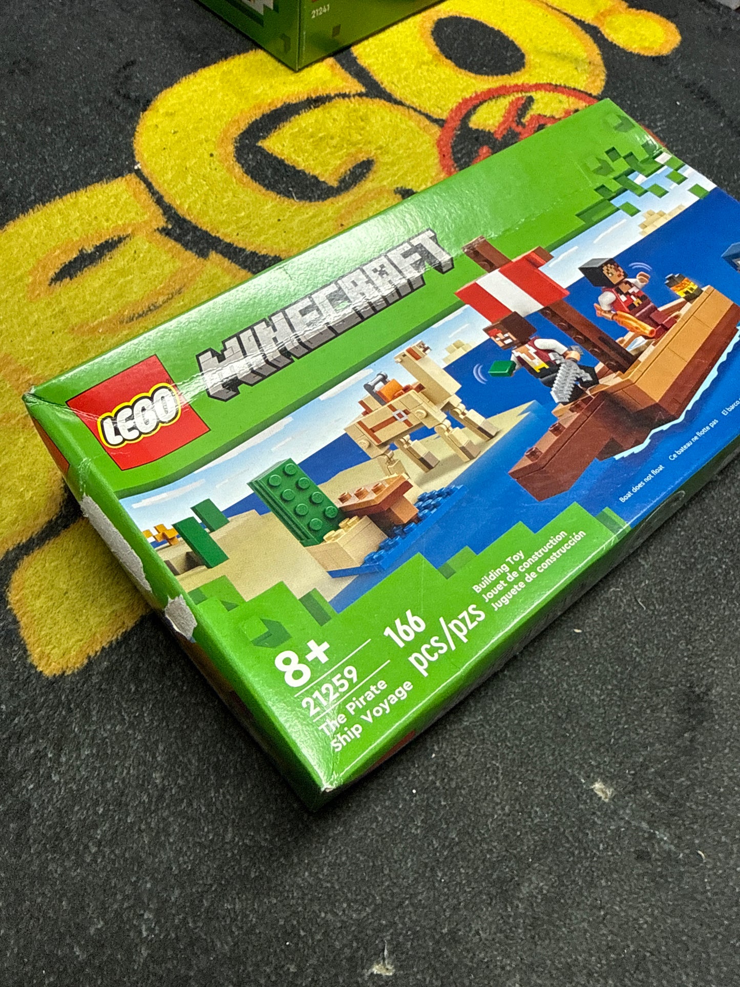 Minecraft The Pirate Ship Voyage Lego 21259 (New)