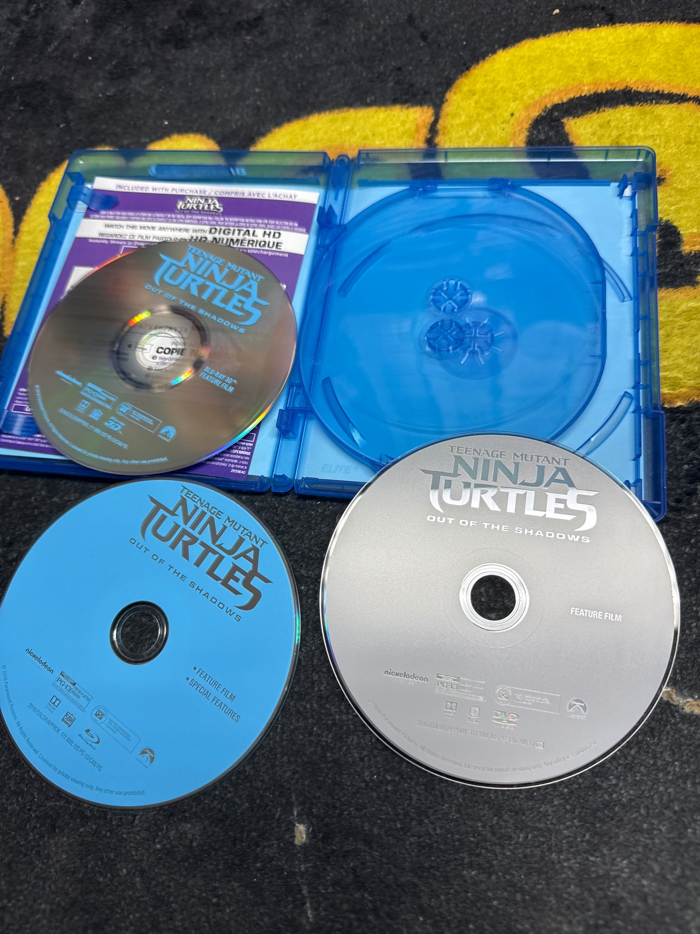 Teenage Mutant Ninja Turtles Out of the Shadows 3D Blu Ray + Blu Ray + DVD (Used)