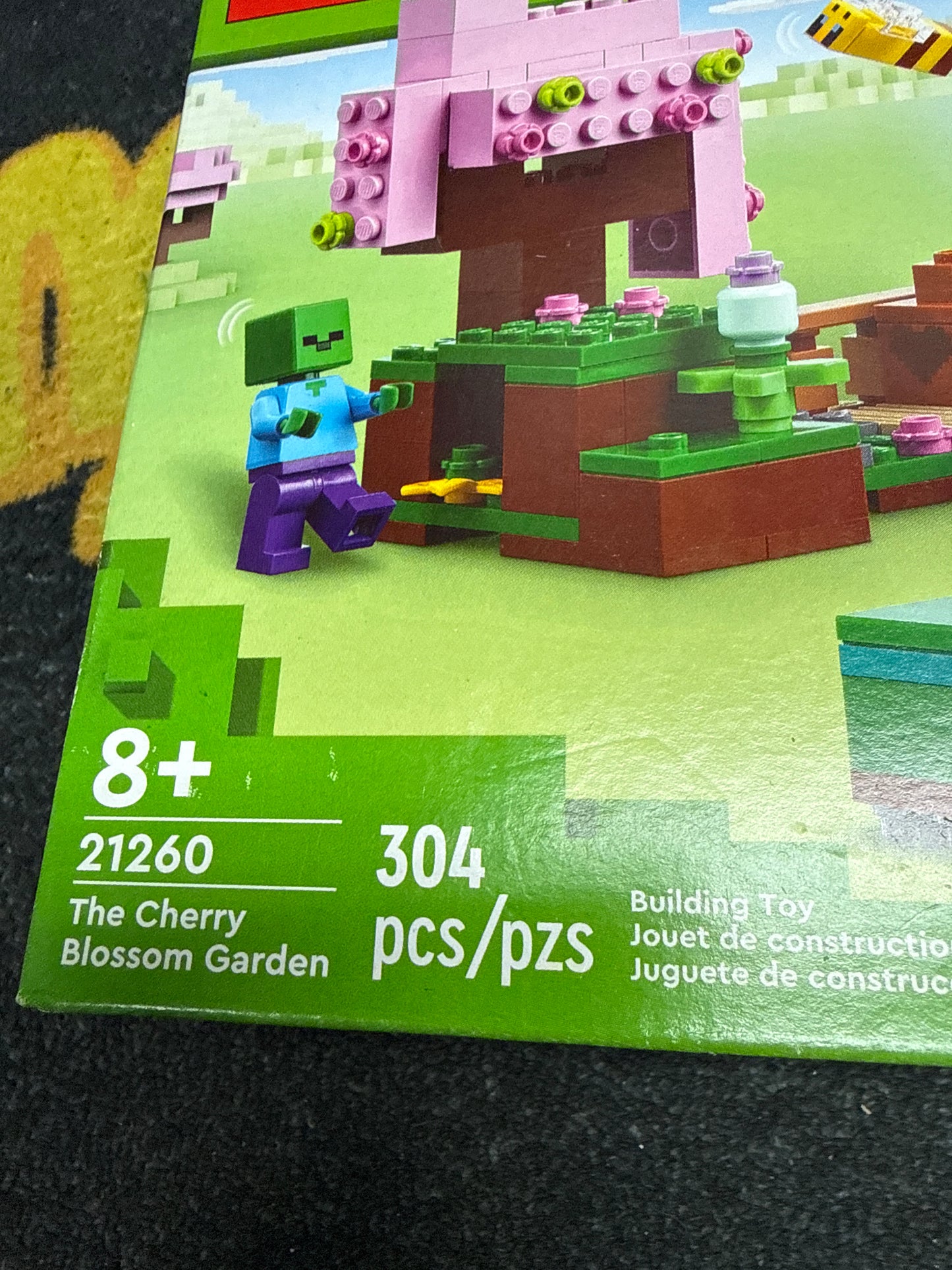 Minecraft The Cherry Blossom Garden Lego 21260 (New)