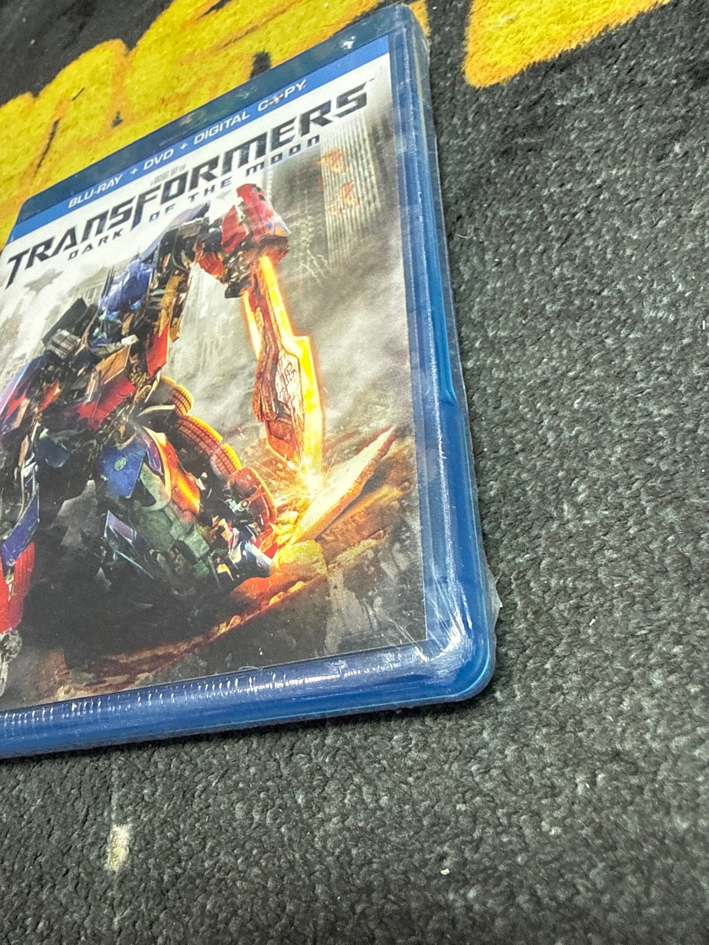 Transformers Dark of the Moon Blu Ray + DVD (New)