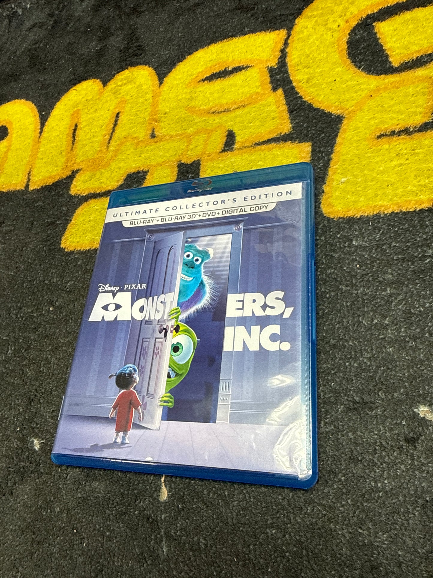 Monsters Inc Ultimate Collectors Edition 3D Blu Ray + Blu Ray + DVD (Used)