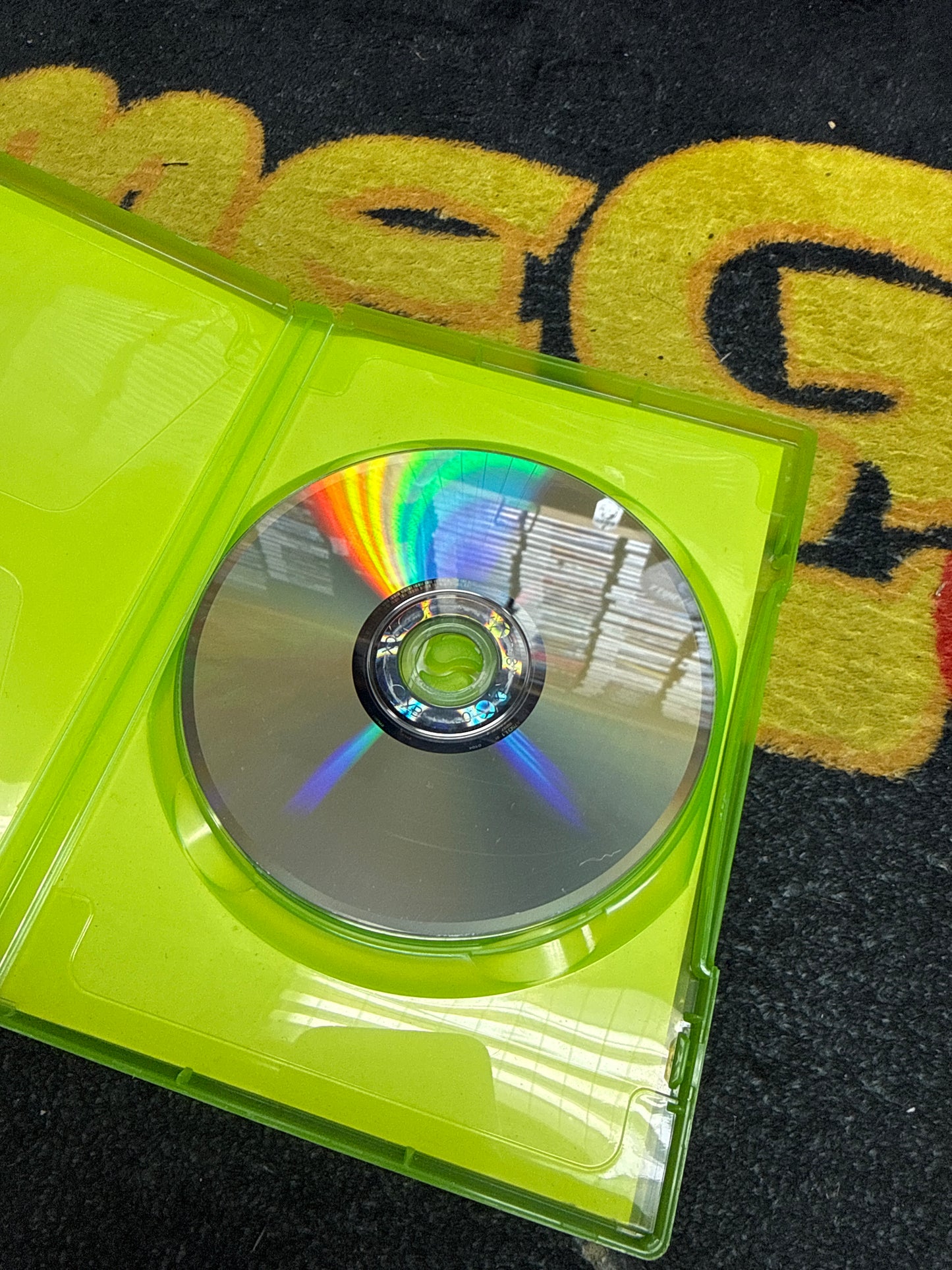 Mass Effect (Platinum Hits Disc) for Microsoft Xbox 360 (Used)