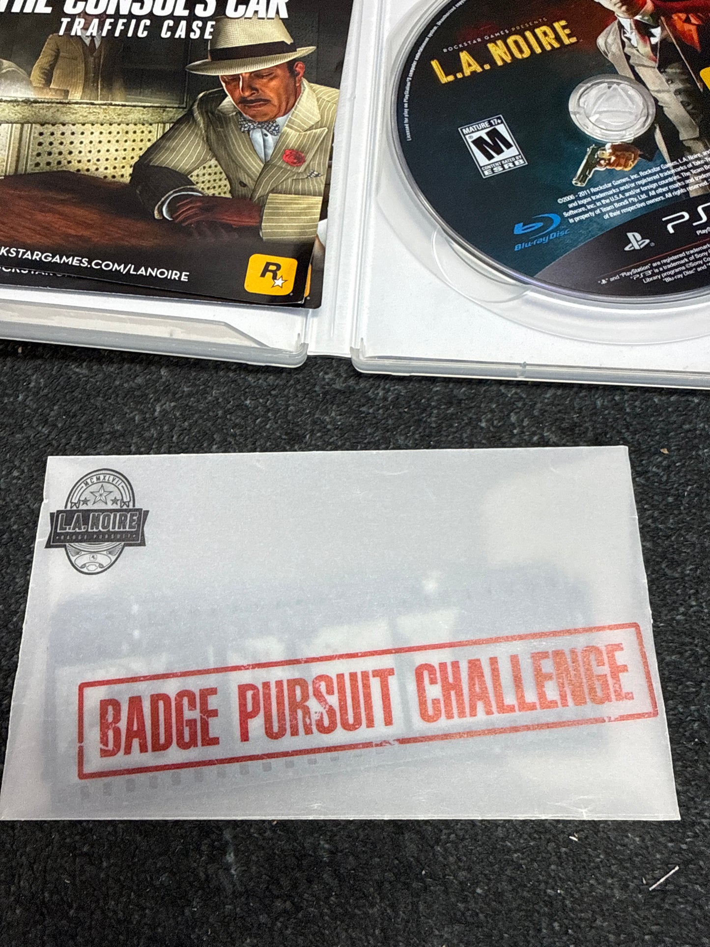 L.A. Noire with Badge Pursuit Challenge (EB Preorder Exclusive) for Sony Playstation 3 (Used)