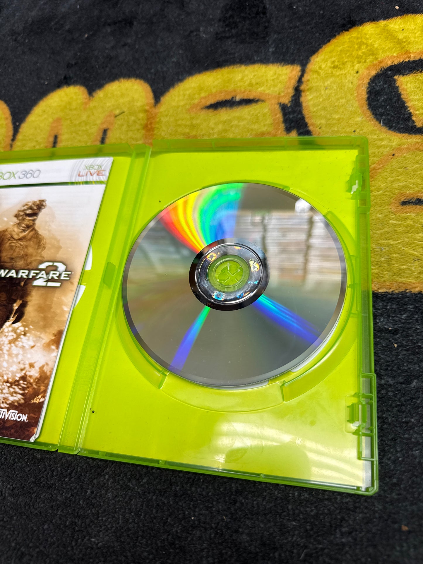 Call of Duty Modern Warfare 2 for Microsoft Xbox 360 (Used)
