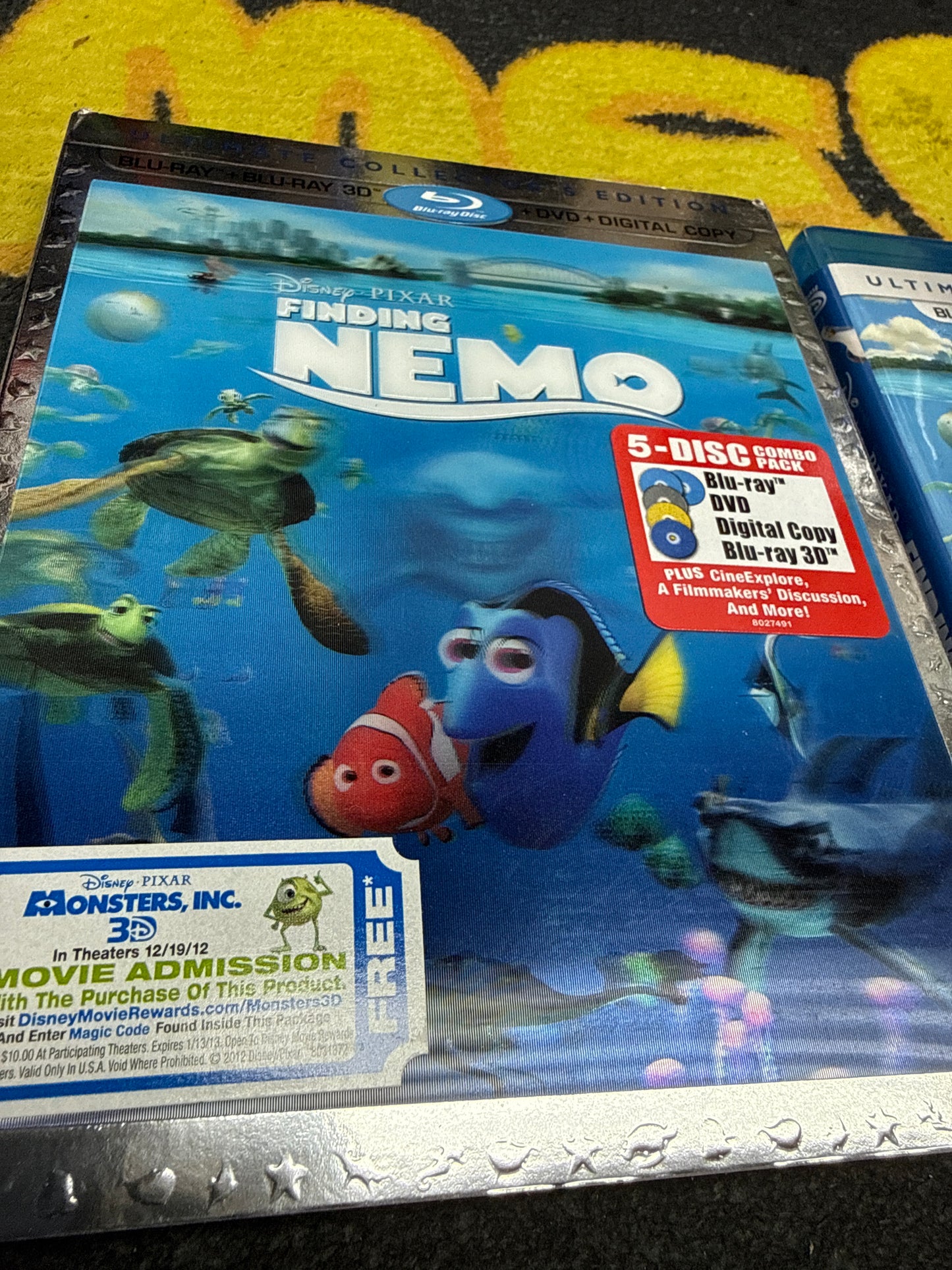Finding Nemo Ultimate Collector’s Edition 3D Blu Ray + Blu Ray + DVD with Lenticular Slip (Used)