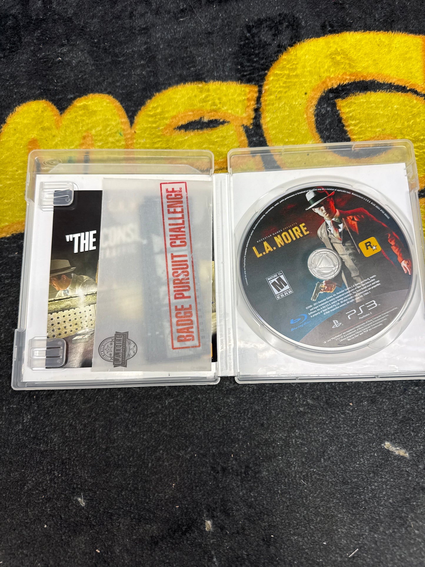 L.A. Noire with Badge Pursuit Challenge (EB Preorder Exclusive) for Sony Playstation 3 (Used)